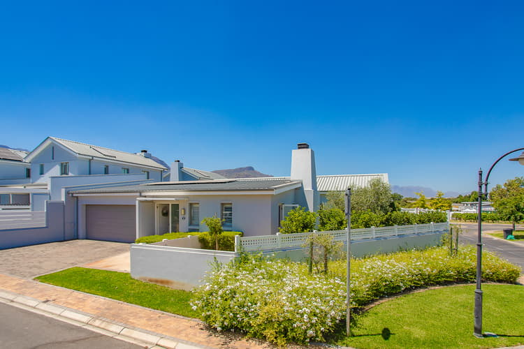 Main property image