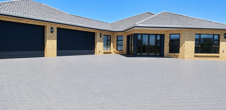 Main property image
