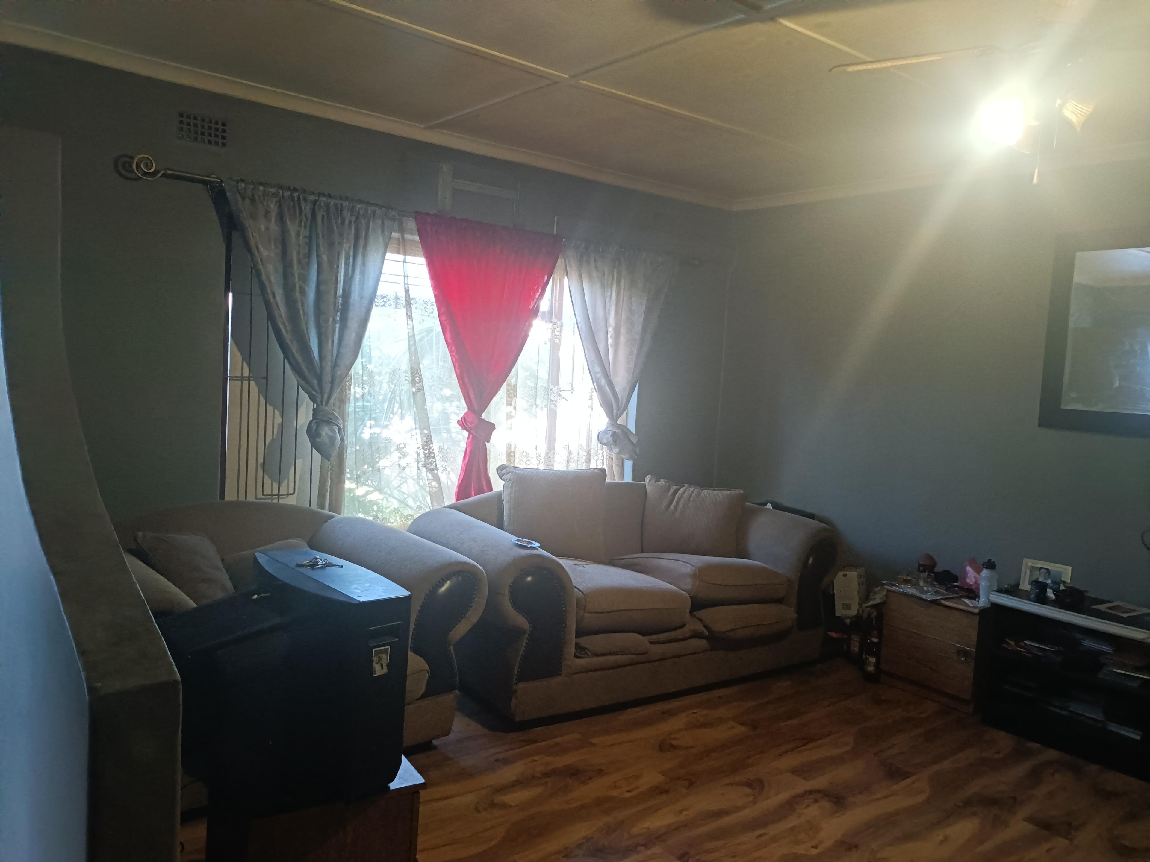 Image 2 of 6