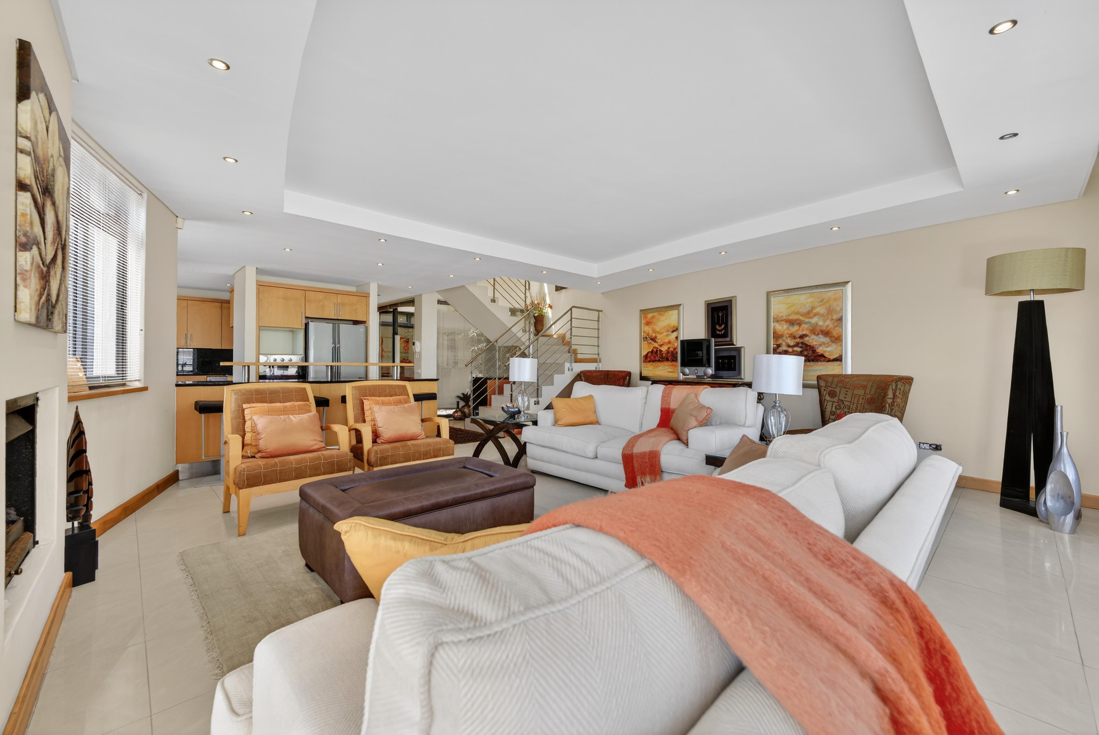 Image 2 of 6