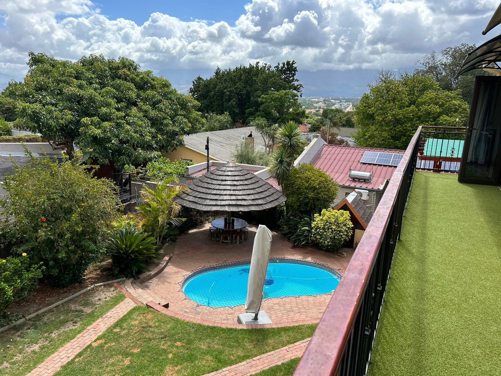 Image 2 of 6