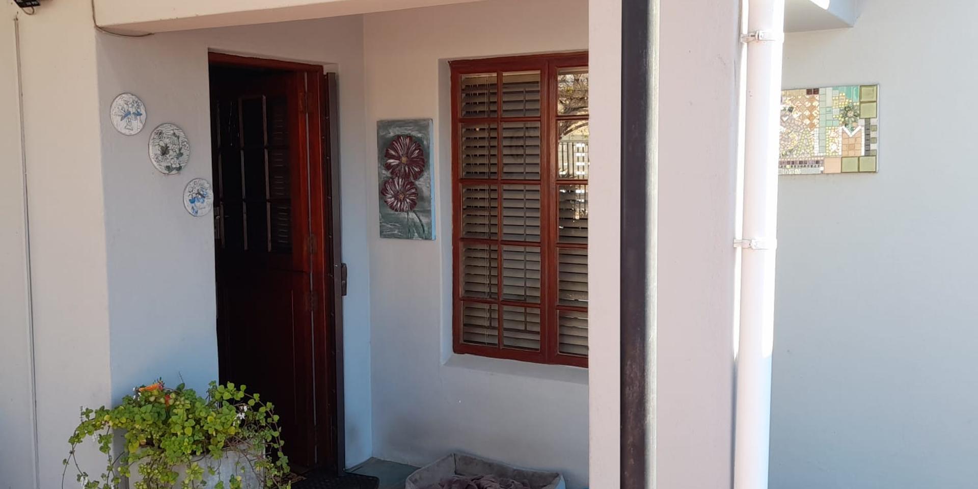 Image 2 of 6