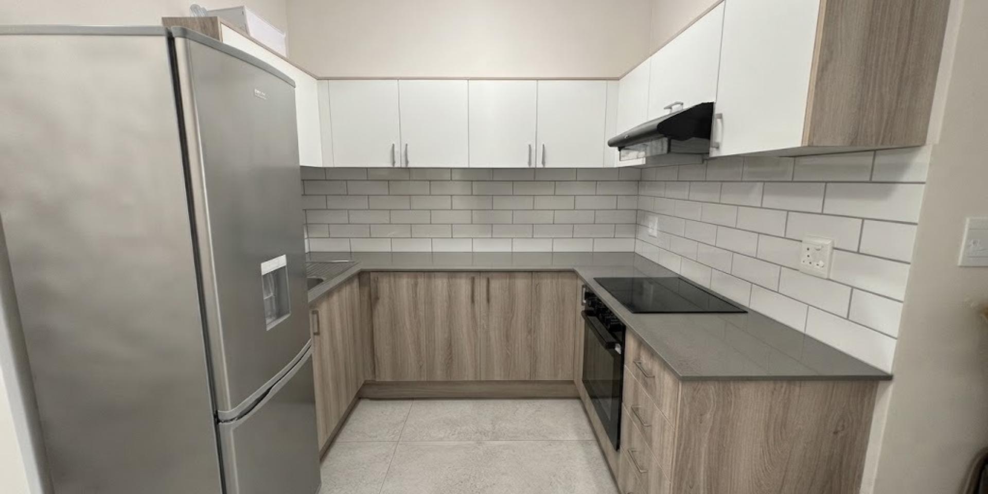 Image 2 of 6