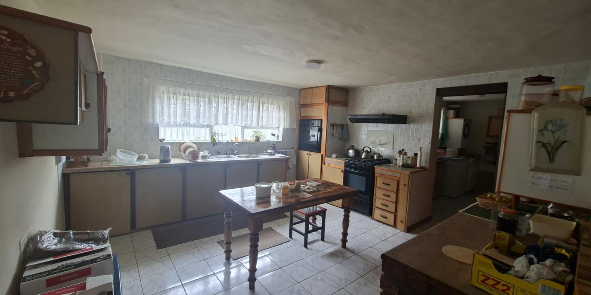 Image 3 of 6