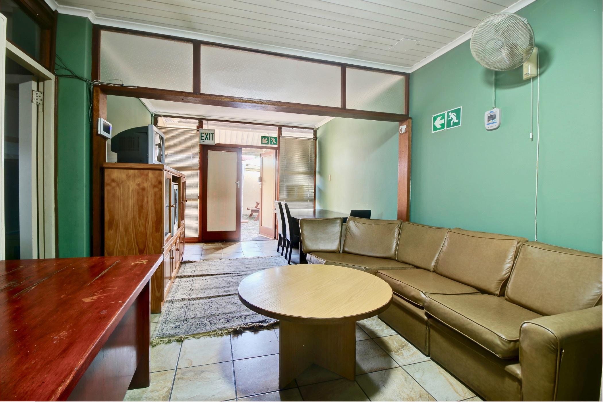 Image 2 of 6