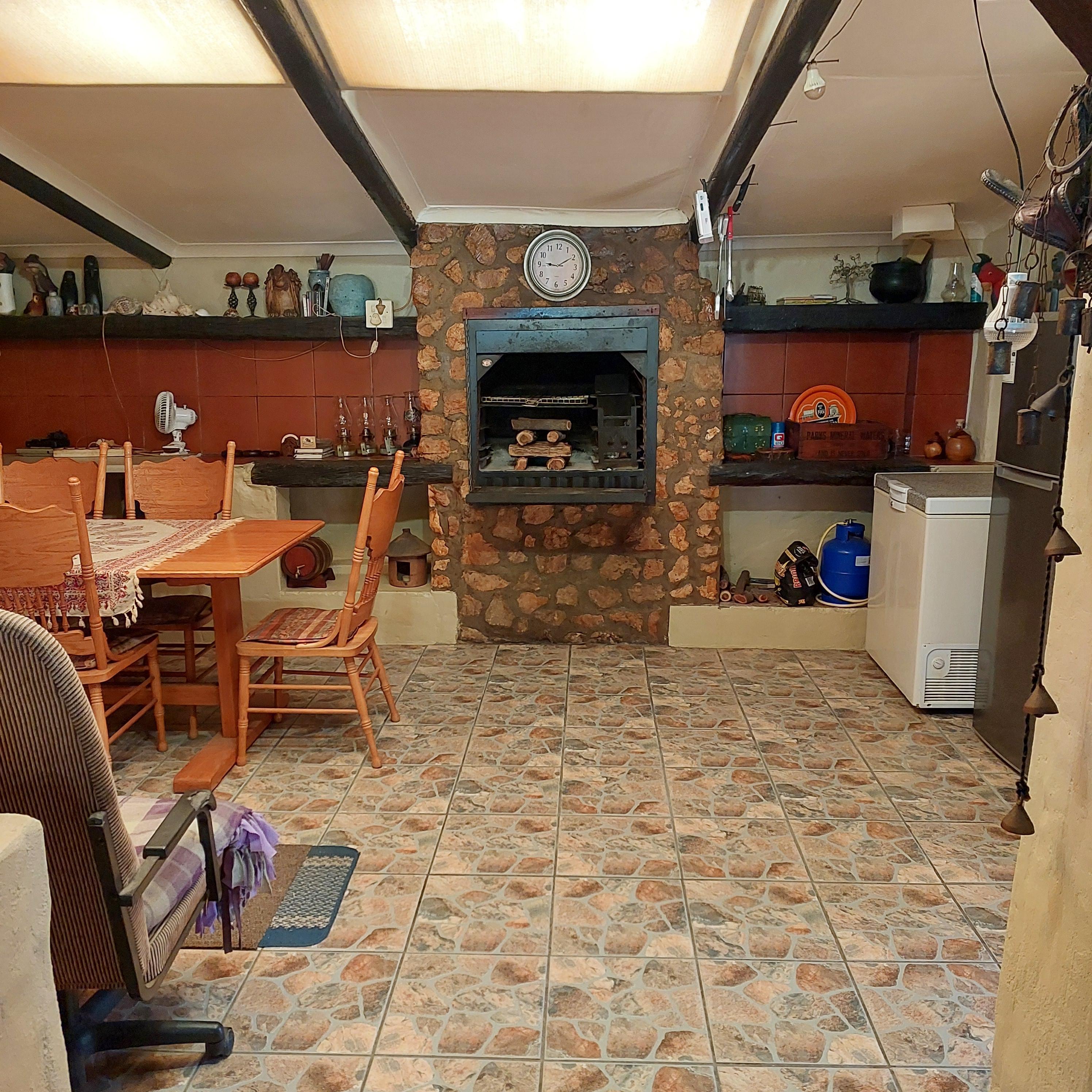 Image 4 of 6