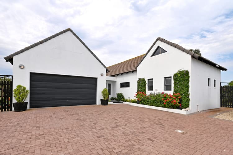 Main property image