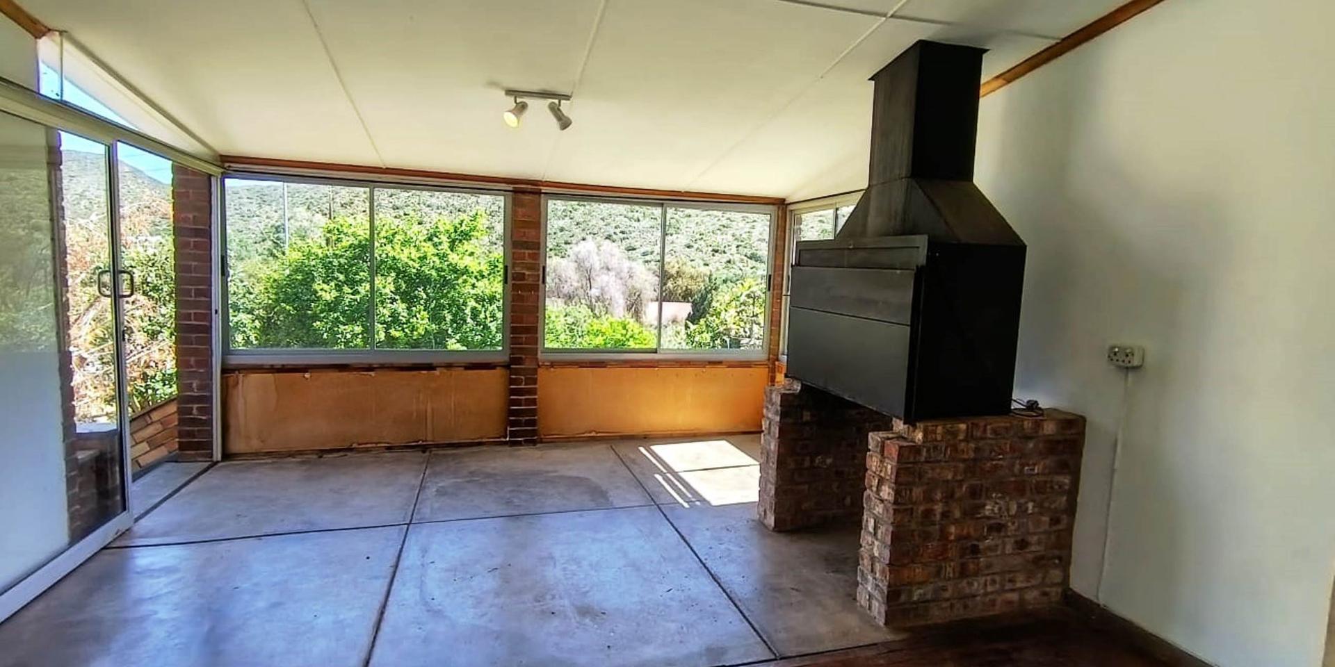 Image 2 of 6
