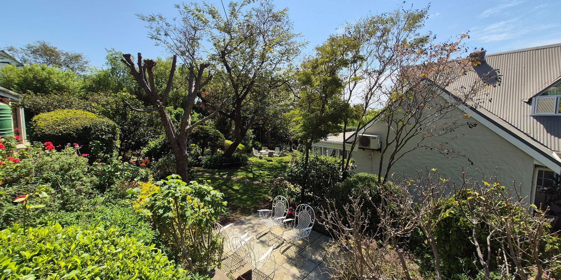 Image 4 of 6