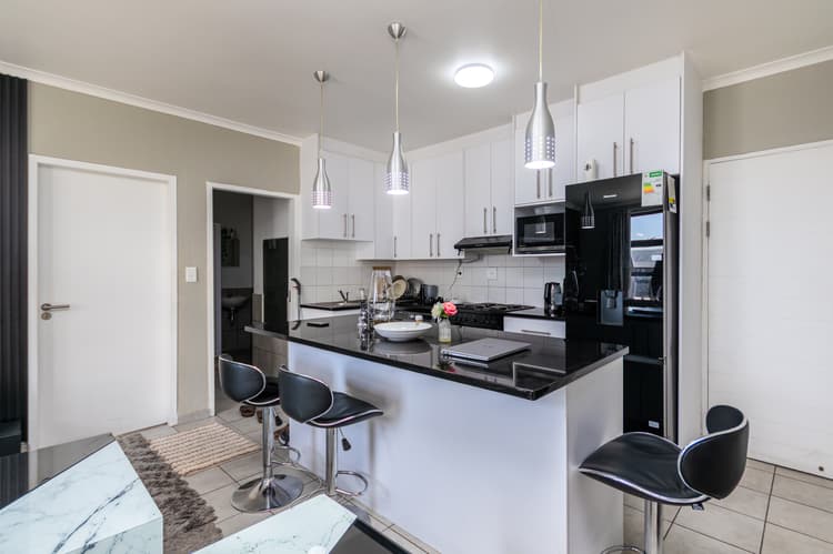 Main property image