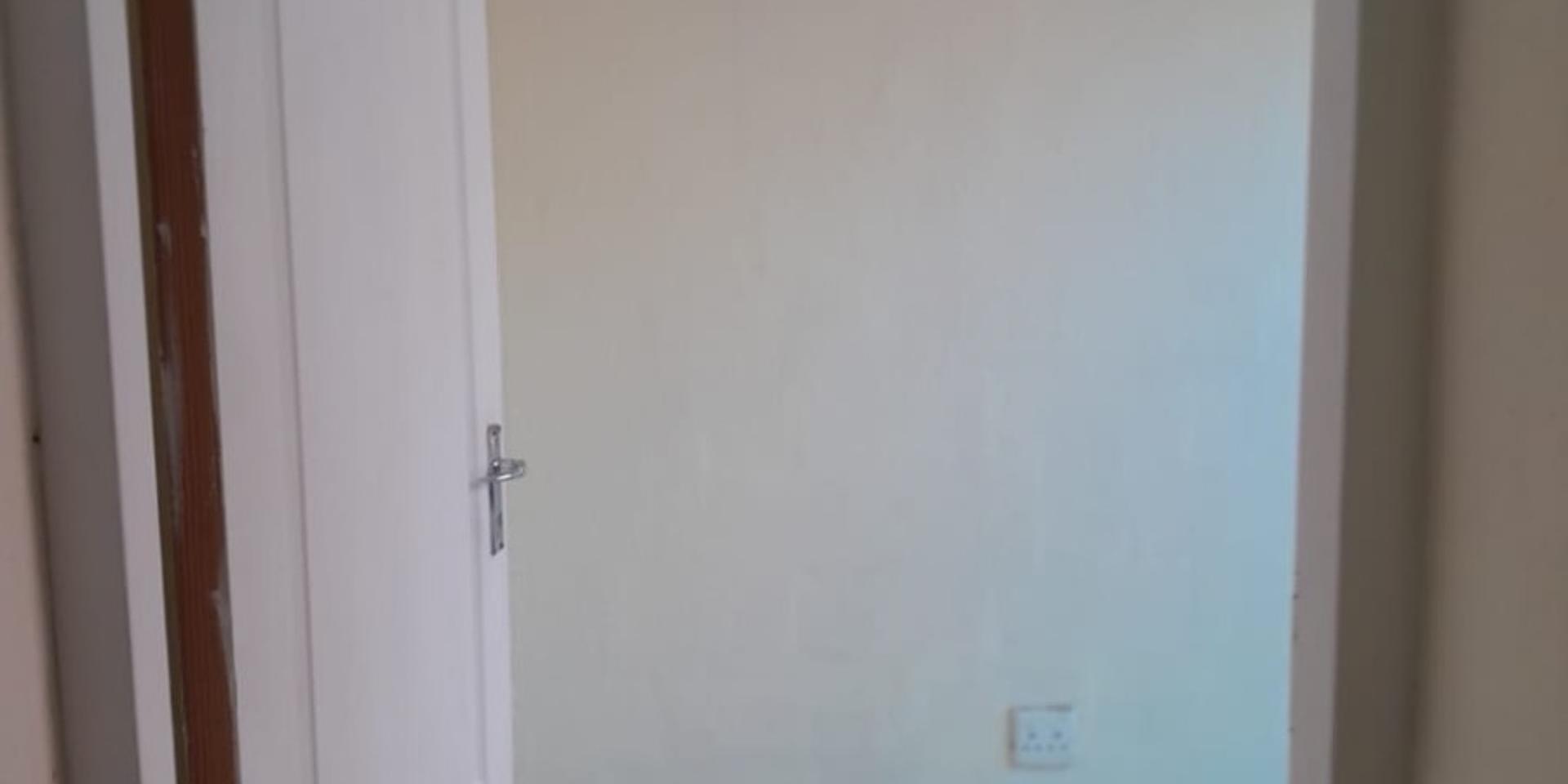 Image 5 of 6