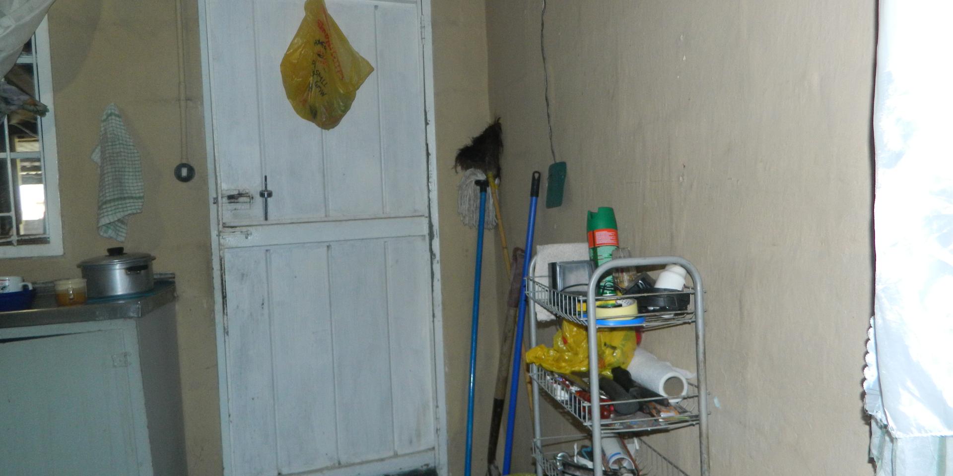 Image 1 of 6