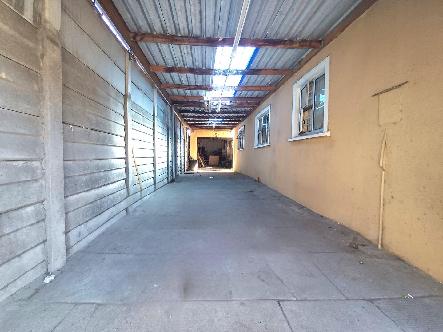 Image 4 of 6