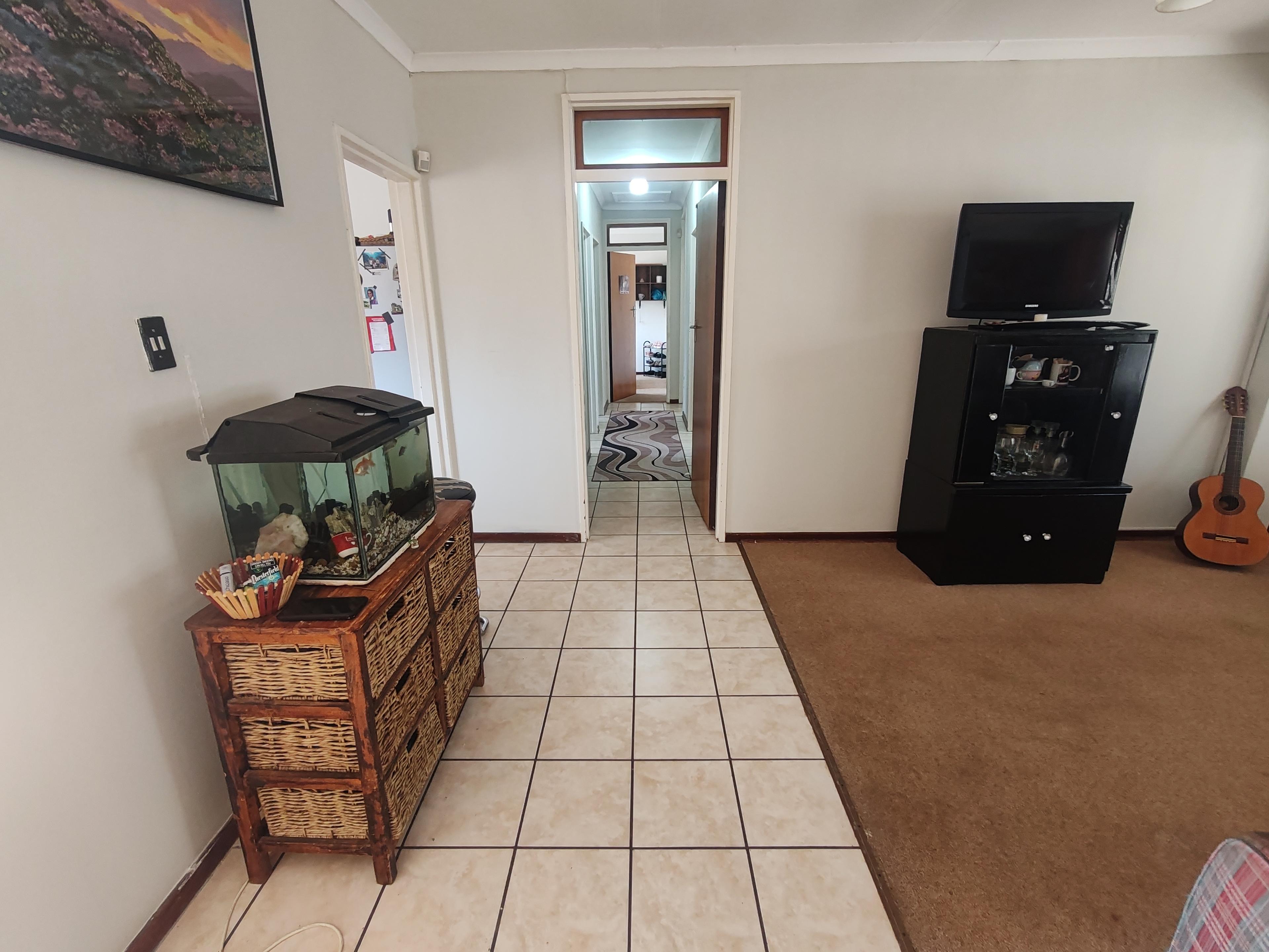Image 5 of 6