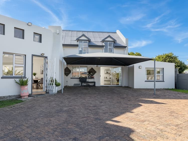 Main property image