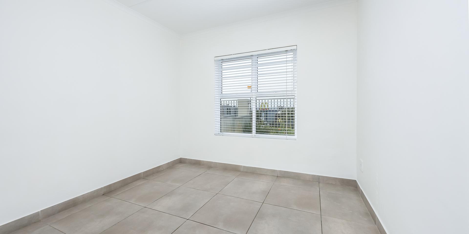 Image 5 of 6