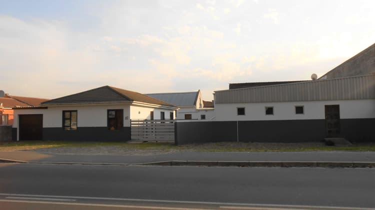 Main property image