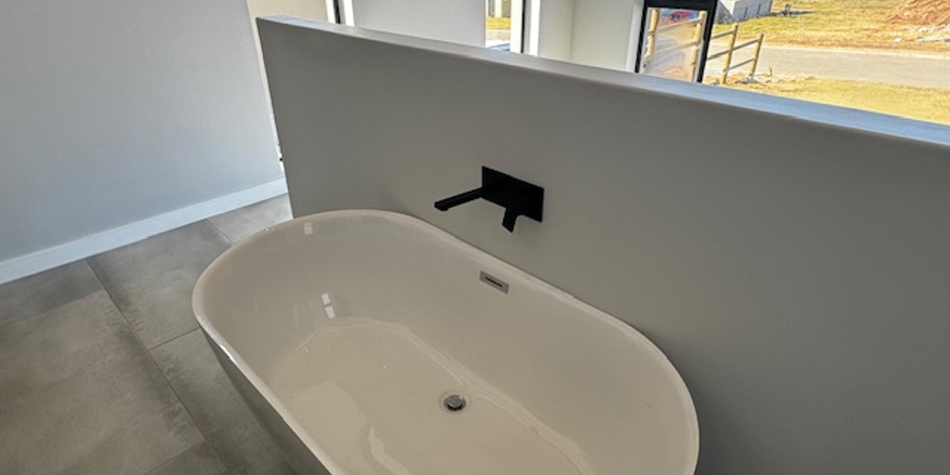 Image 2 of 6