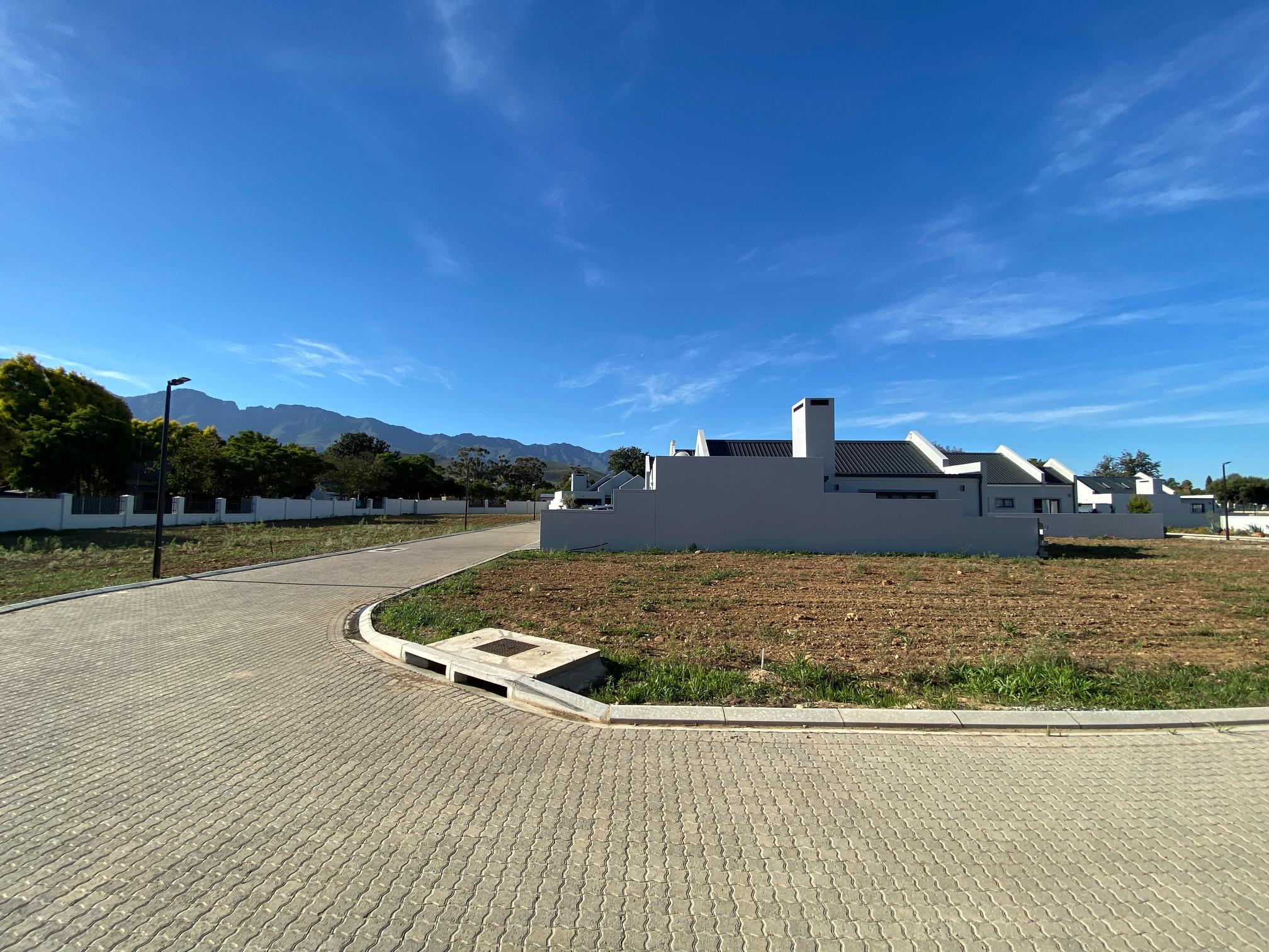 Image 4 of 6