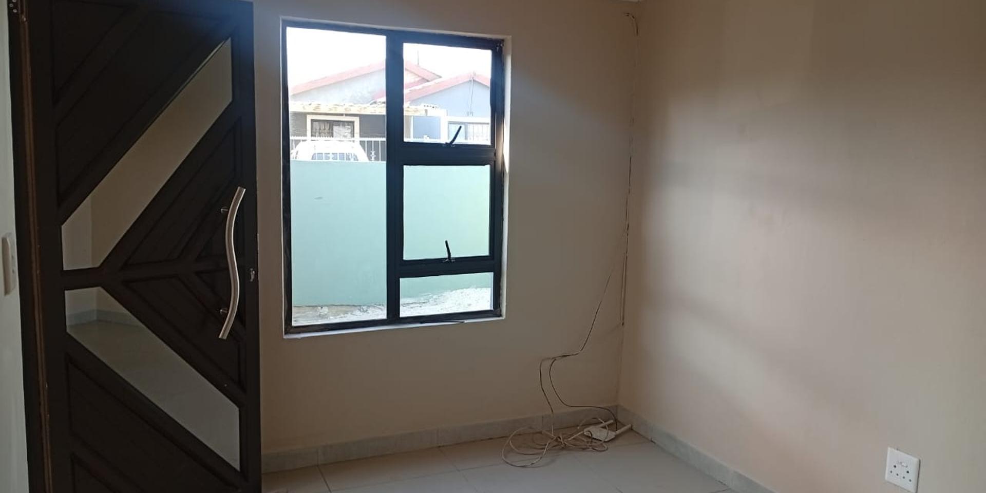 Image 5 of 6
