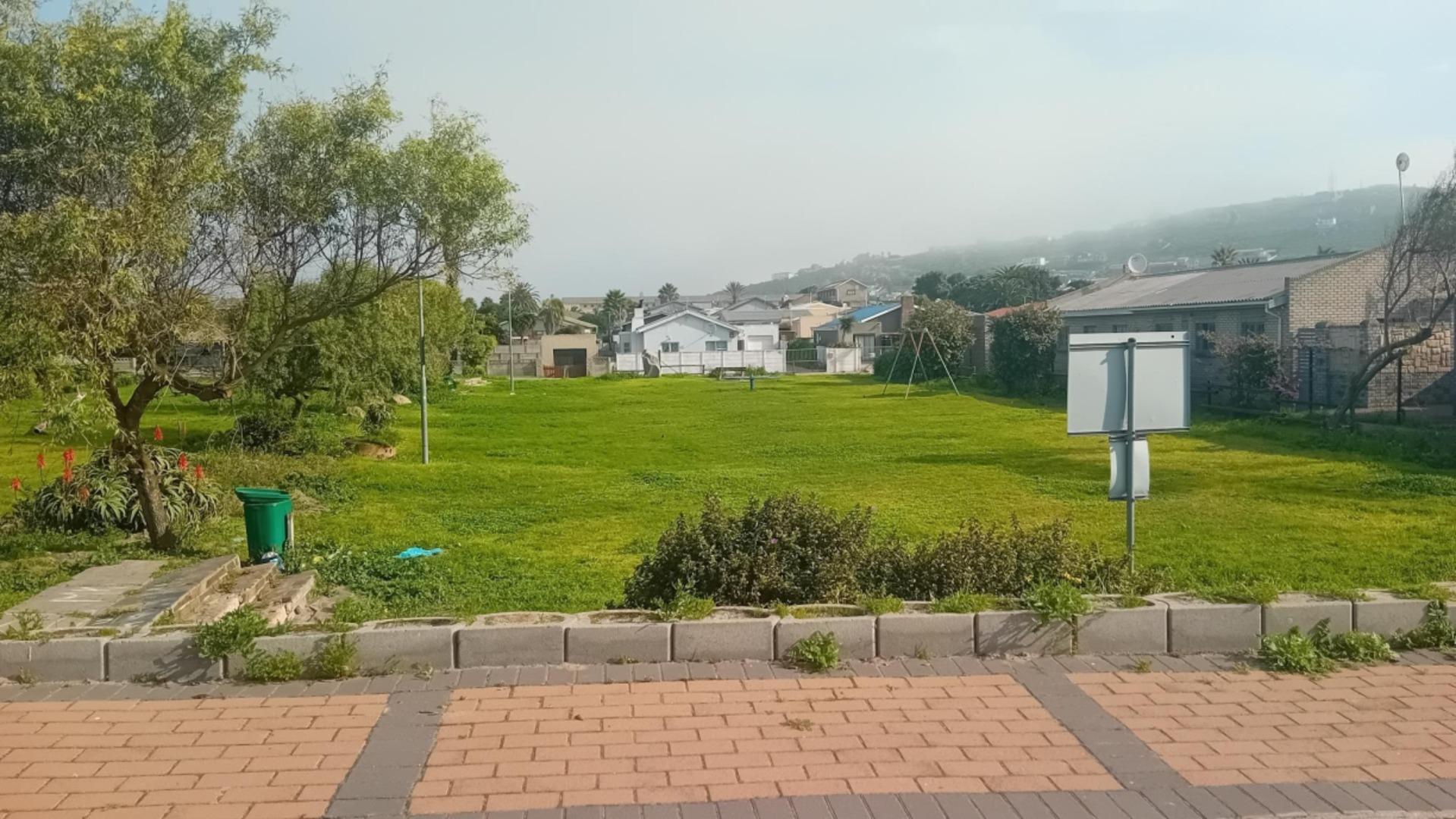 Image 4 of 6