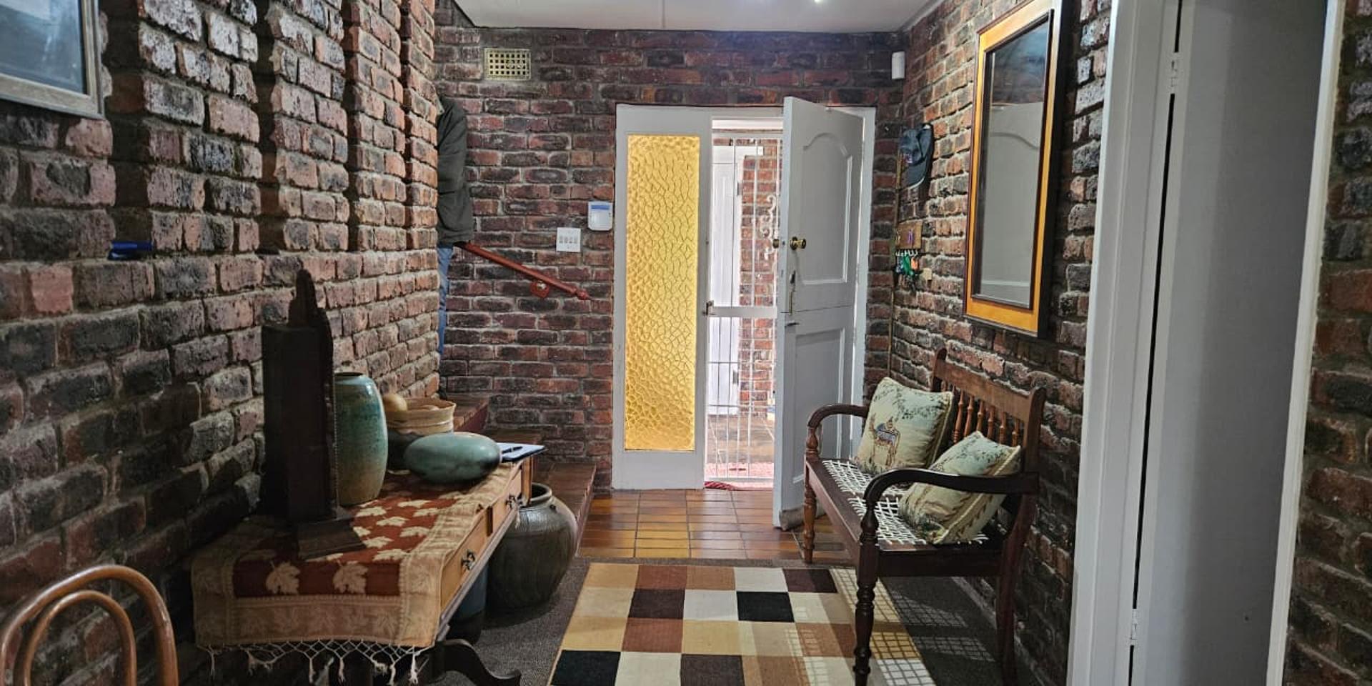 Image 4 of 6