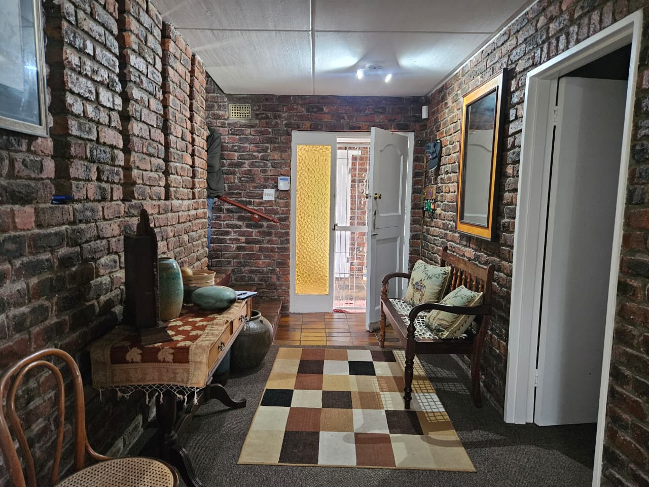 Image 4 of 6