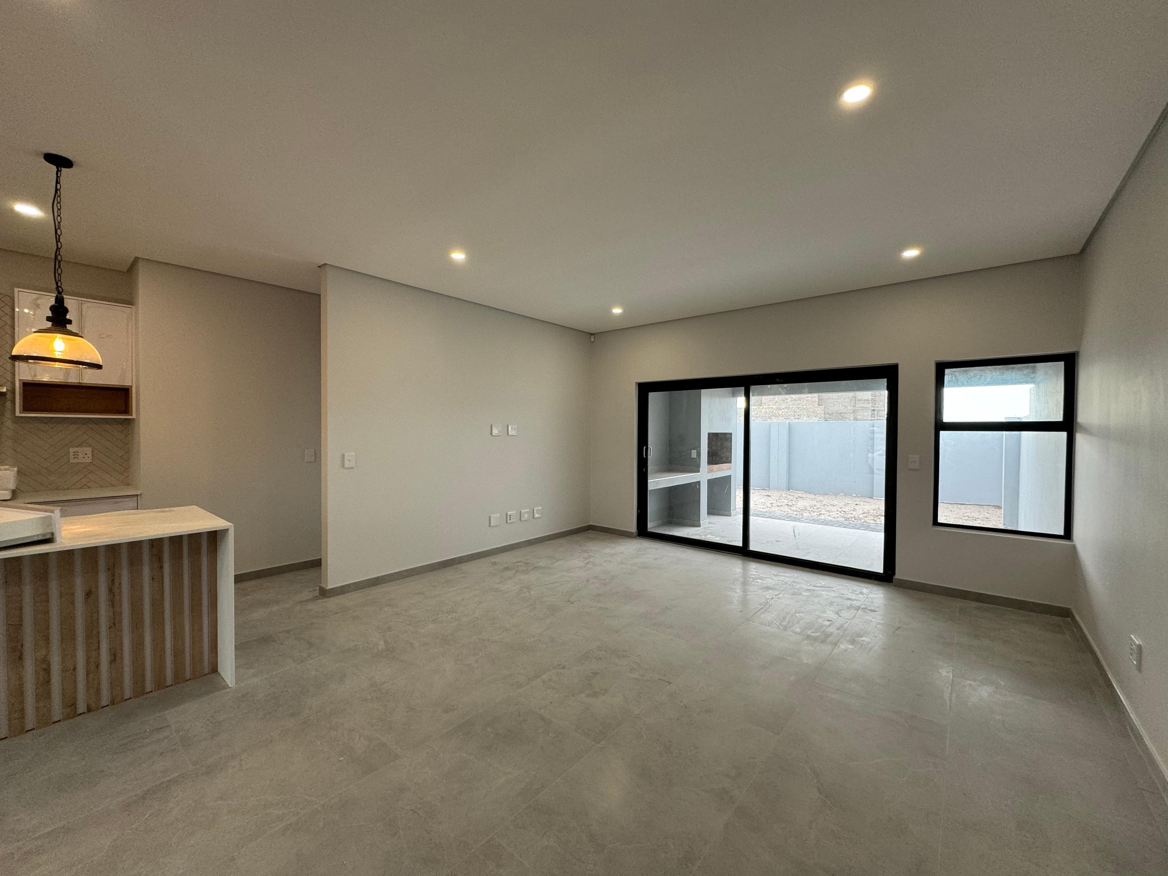 Image 5 of 6