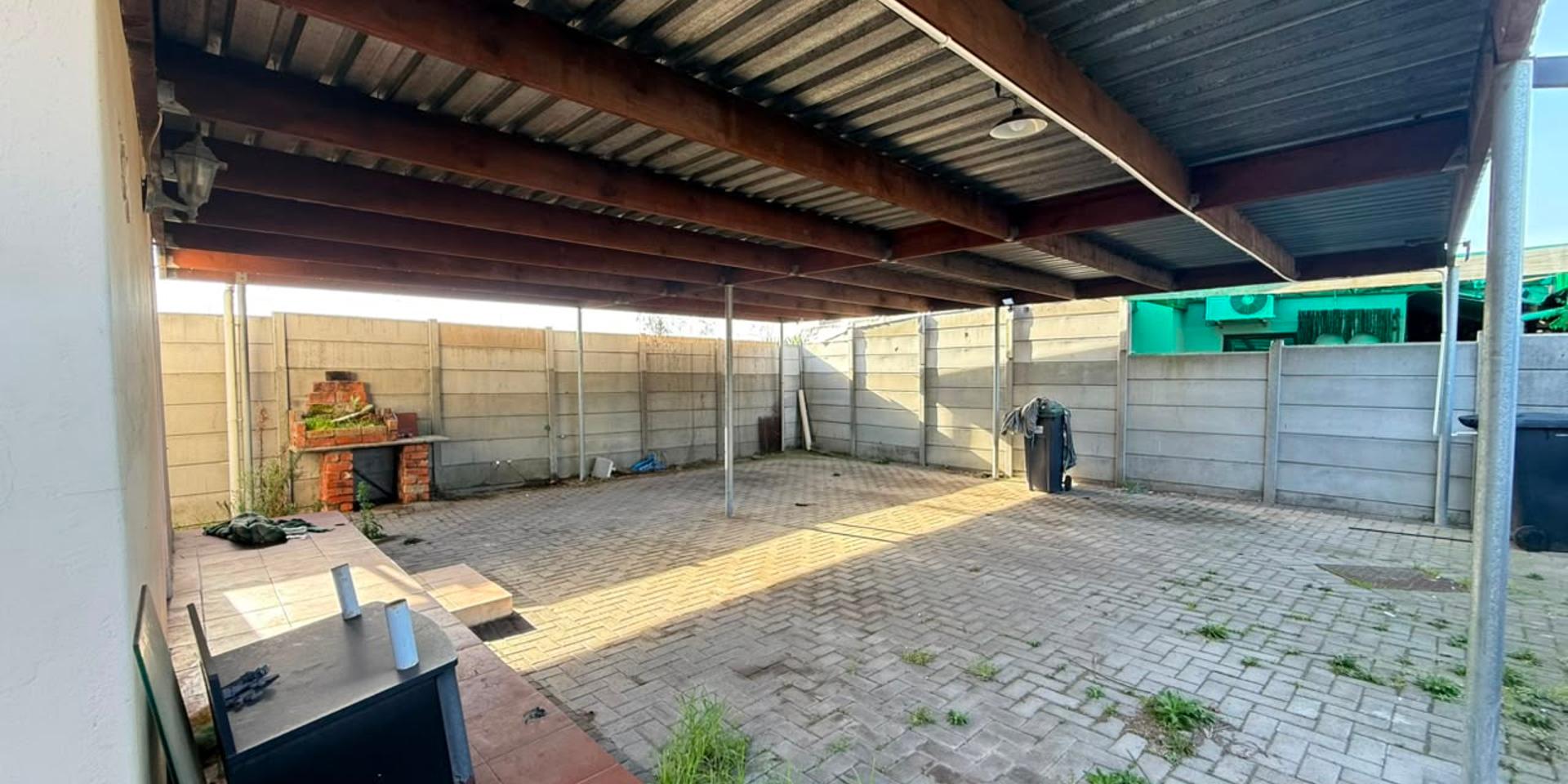 Image 3 of 6