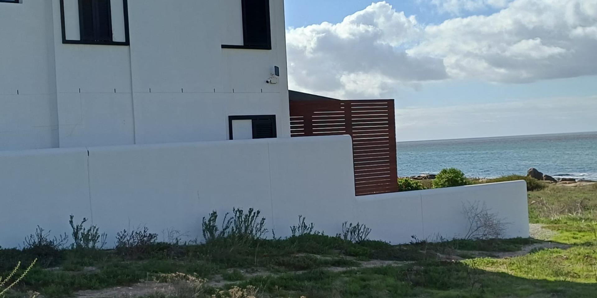 Image 2 of 6