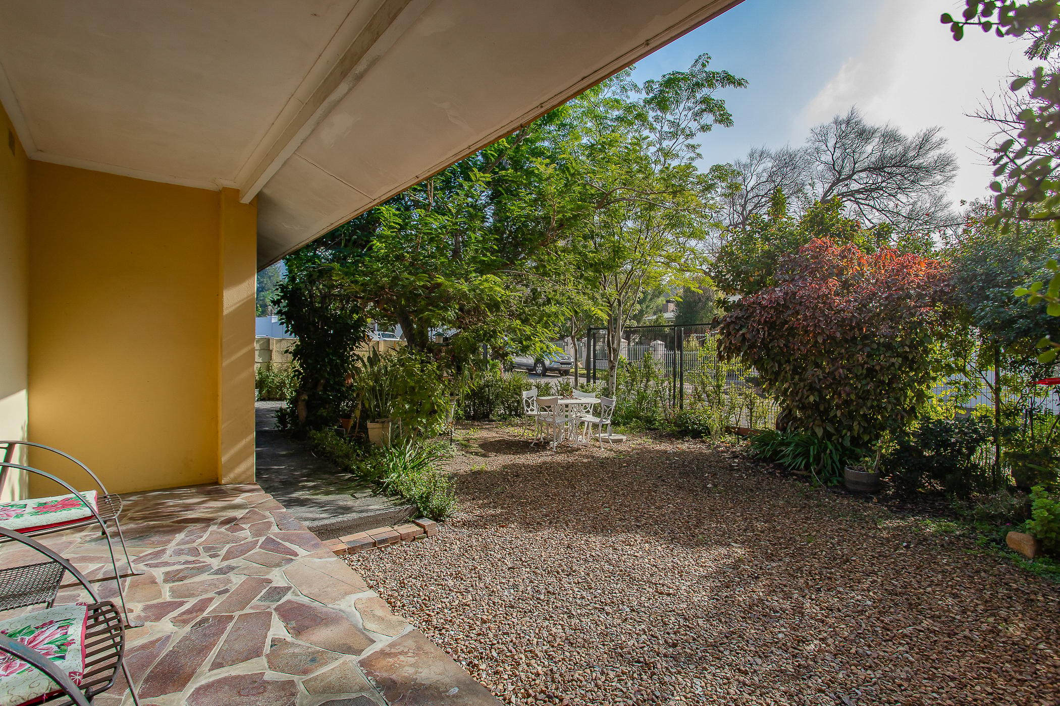 Image 3 of 6