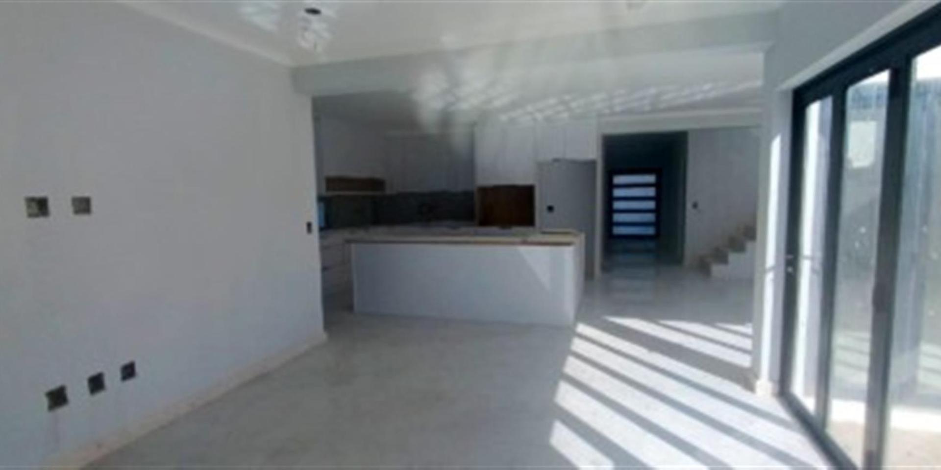 Image 3 of 6