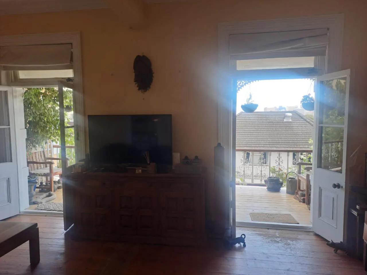 Image 5 of 6