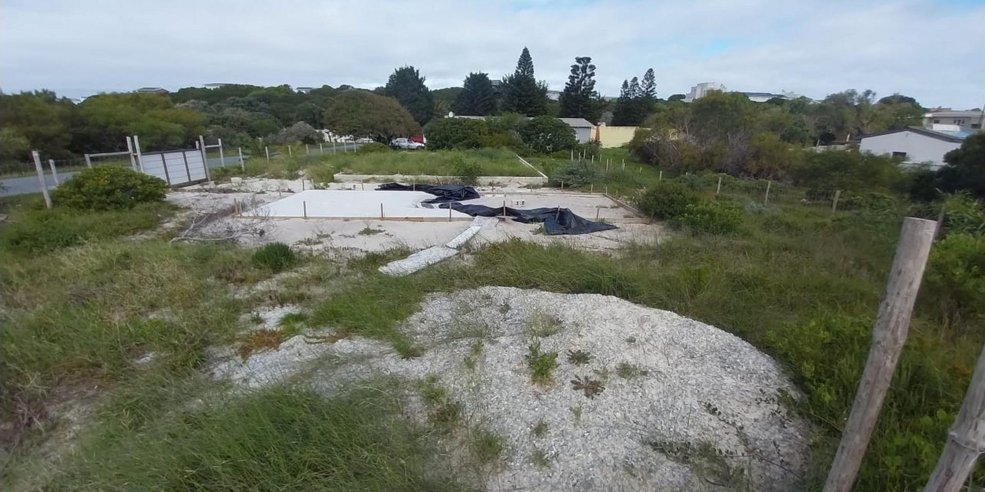 Image 3 of 6