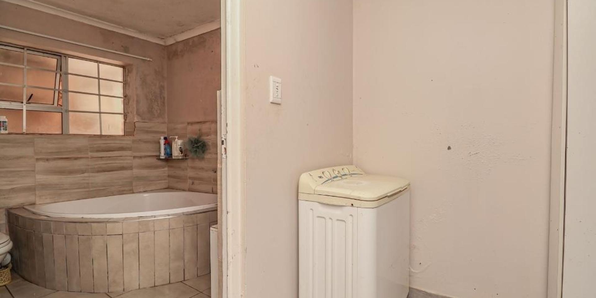Image 1 of 6