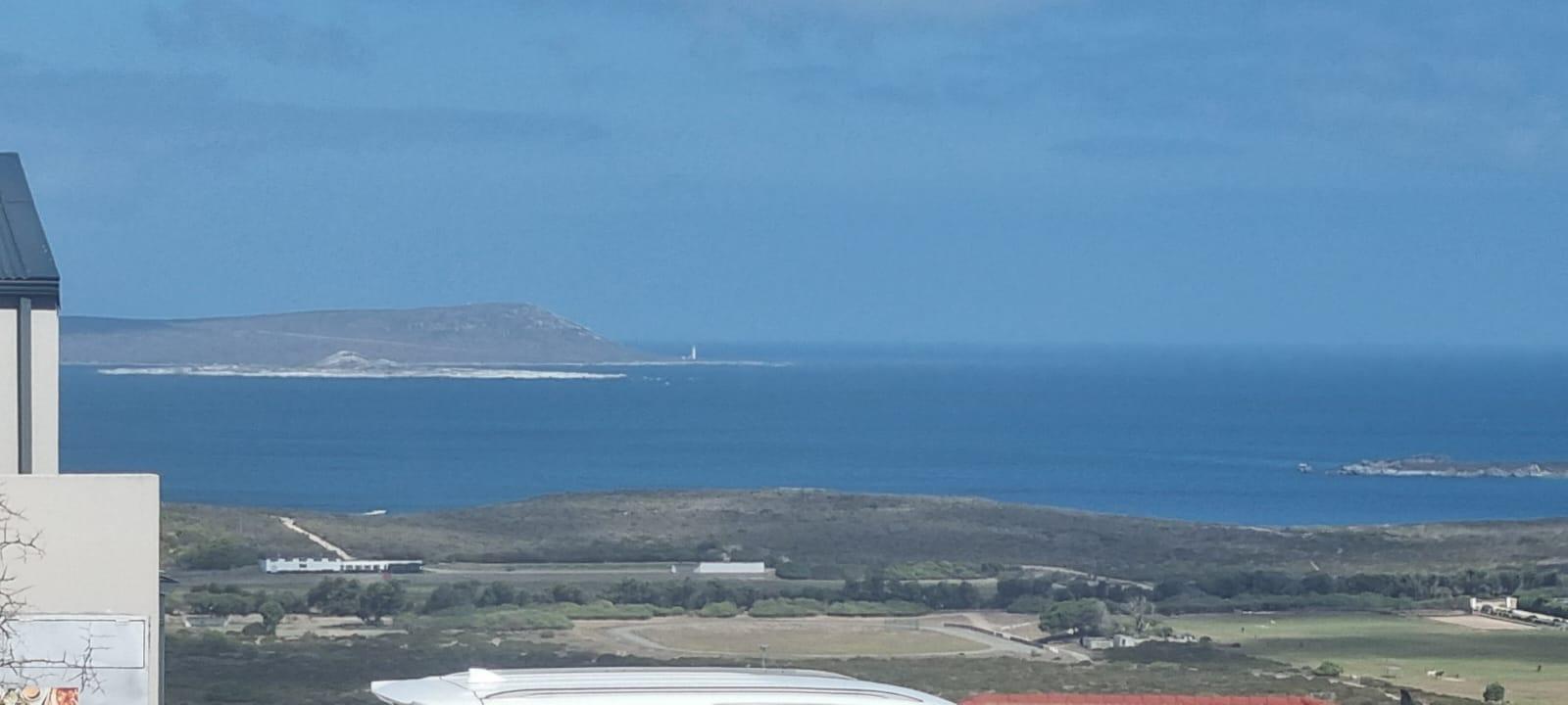 Image 2 of 6