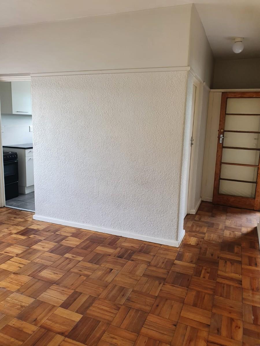 Image 4 of 6