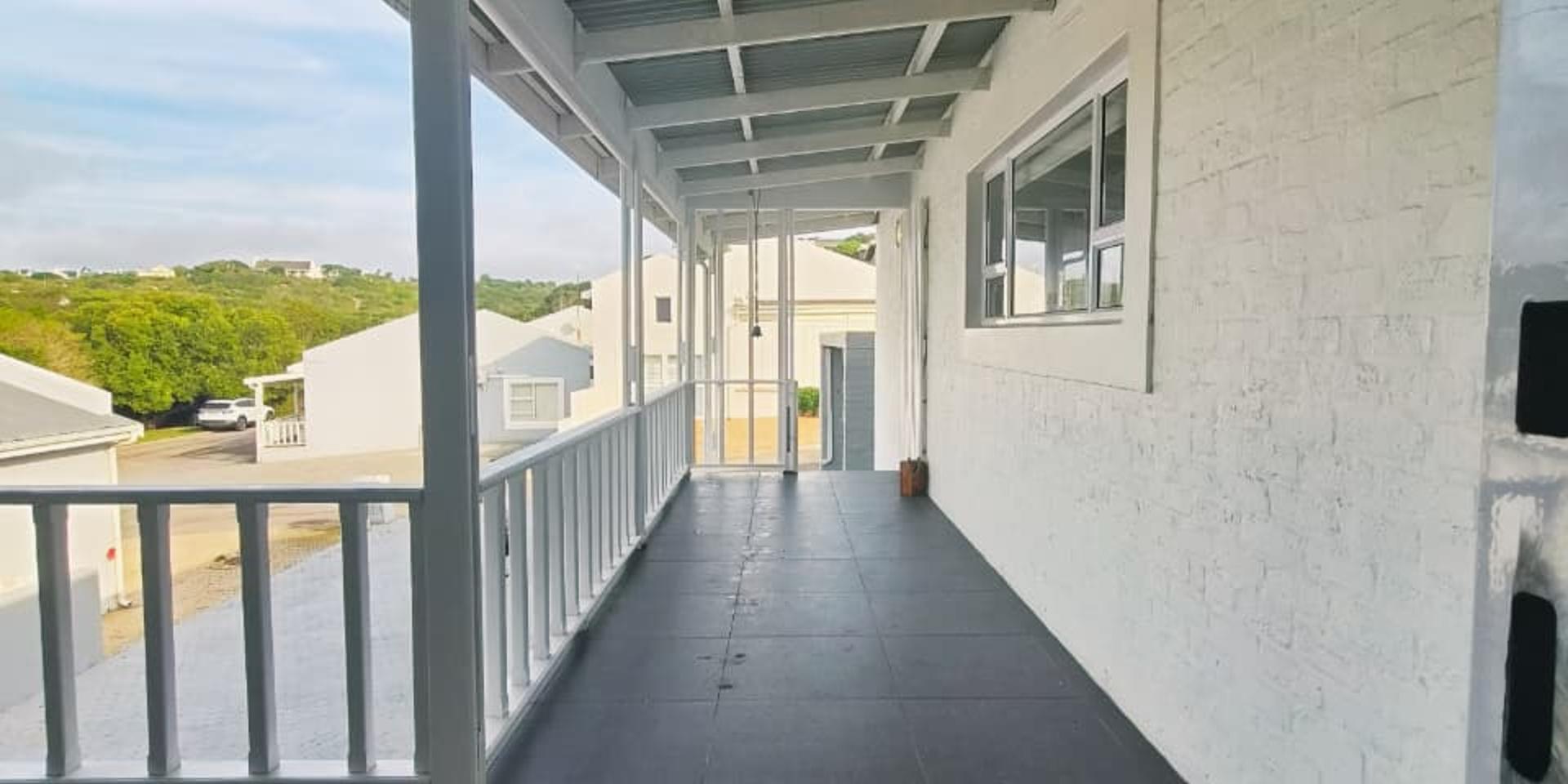 Image 4 of 6