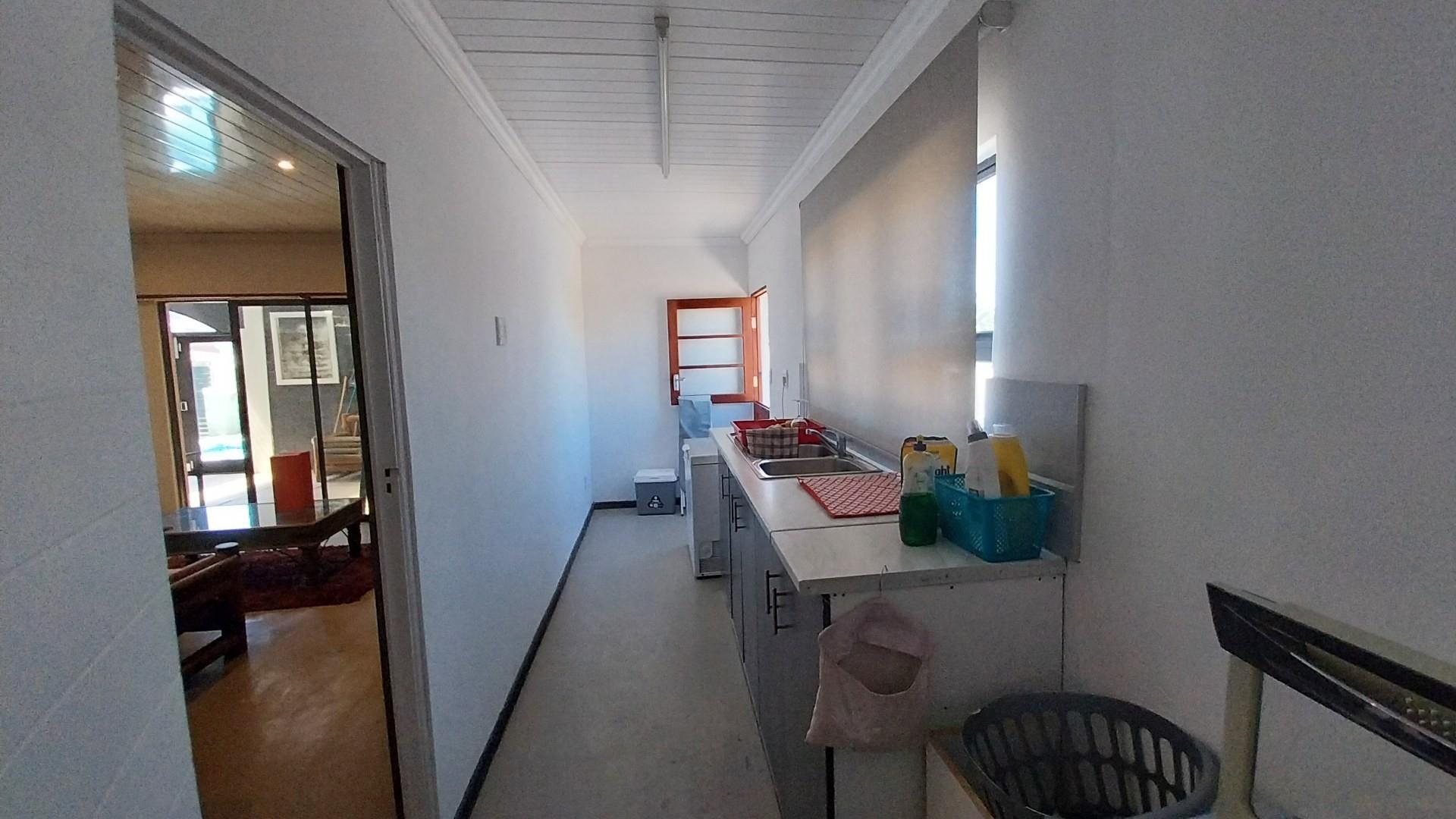 Image 2 of 6