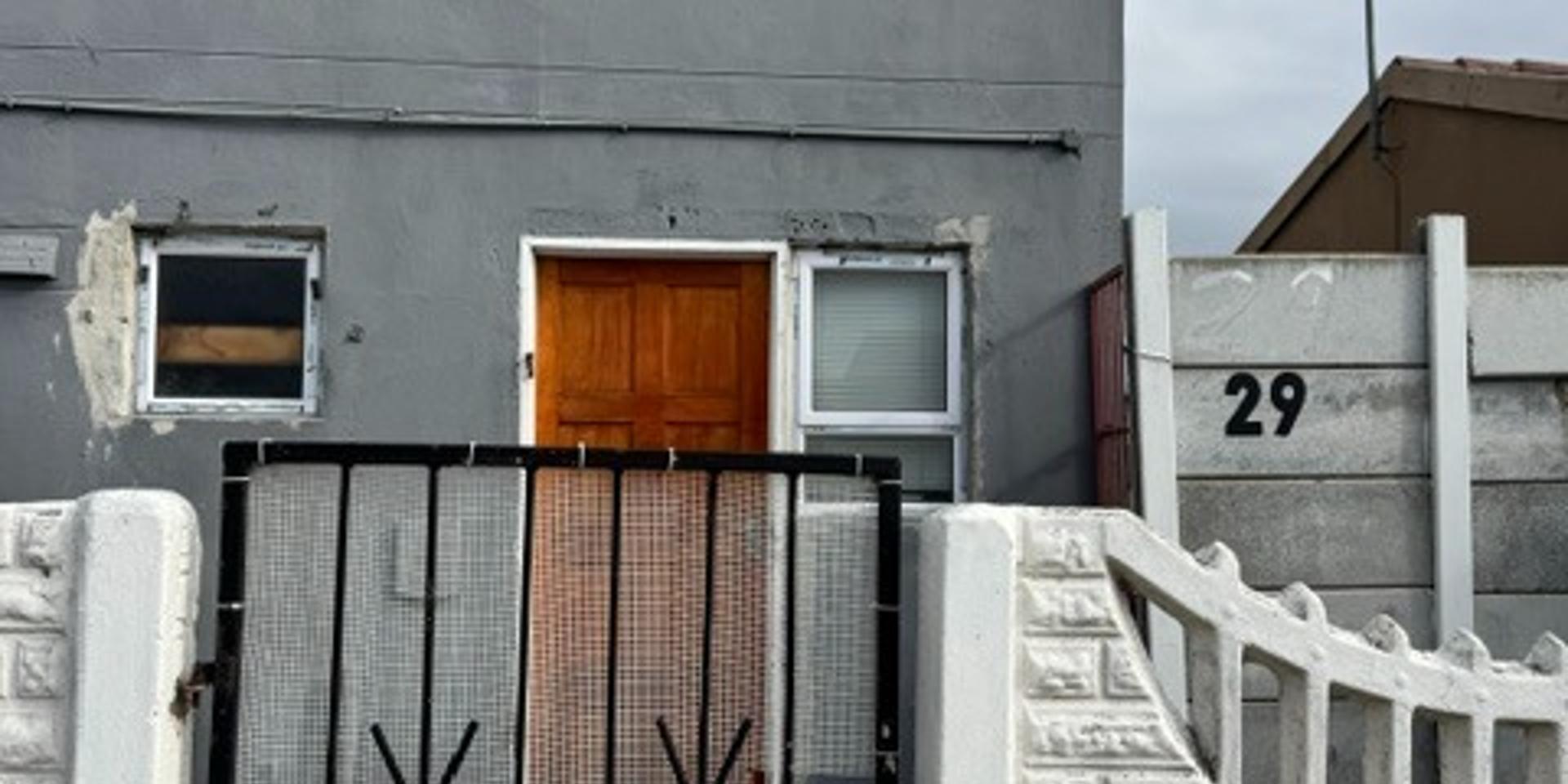 Image 1 of 6