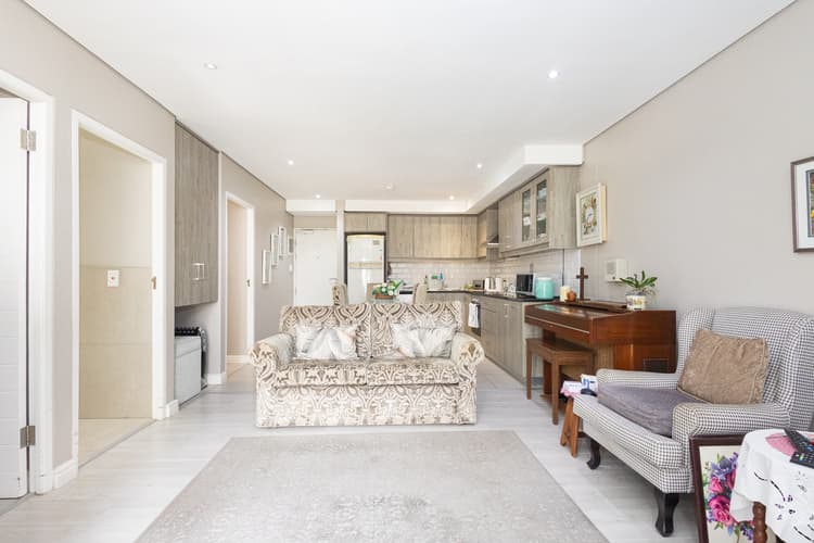 Main property image