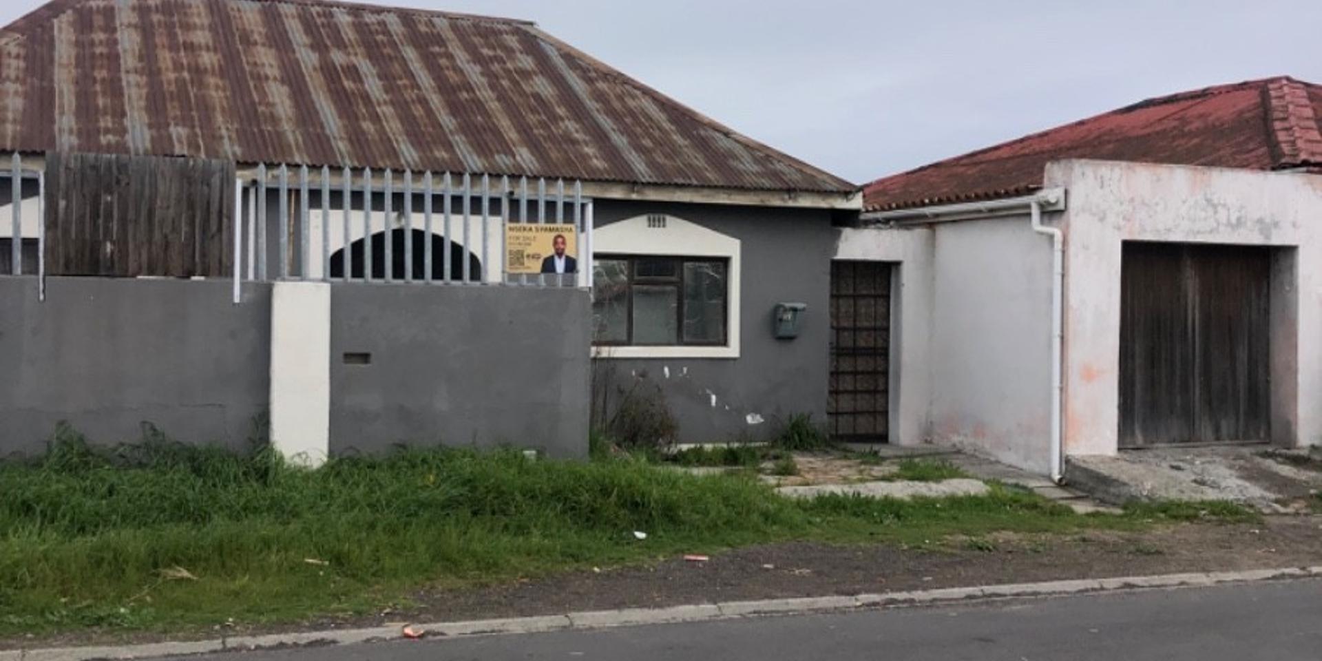 Image 1 of 6