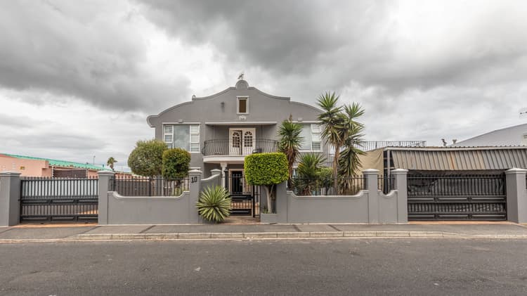 Main property image
