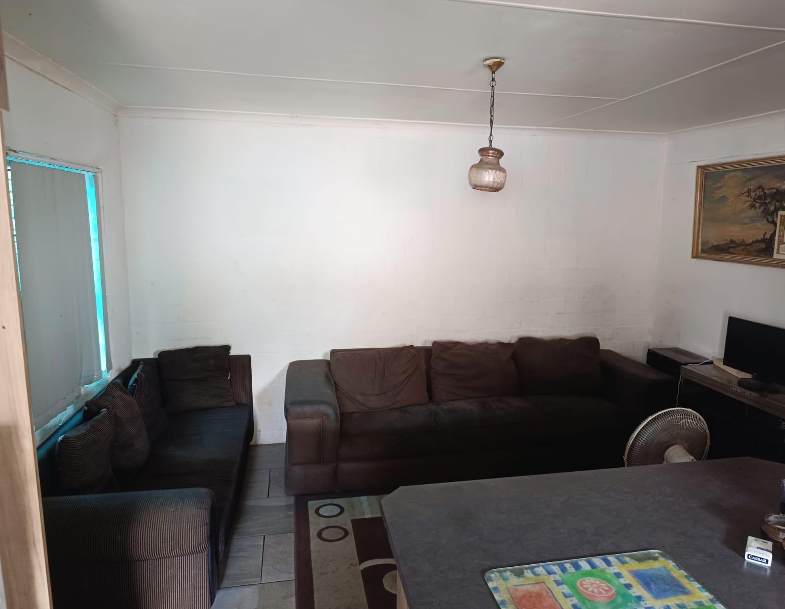 Image 4 of 6