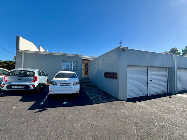 Main property image