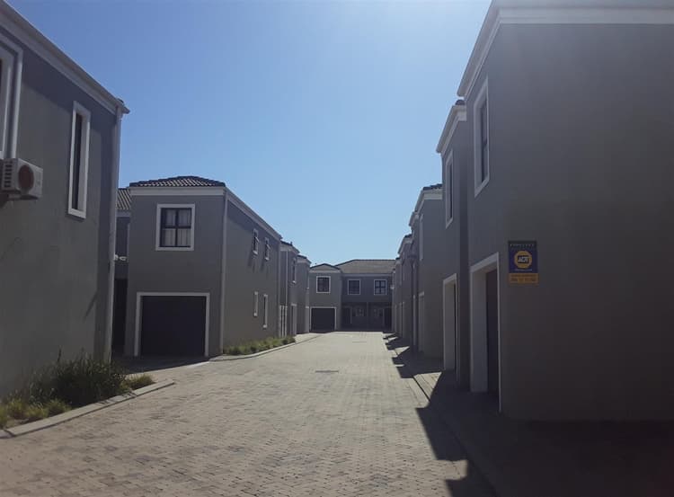 Main property image