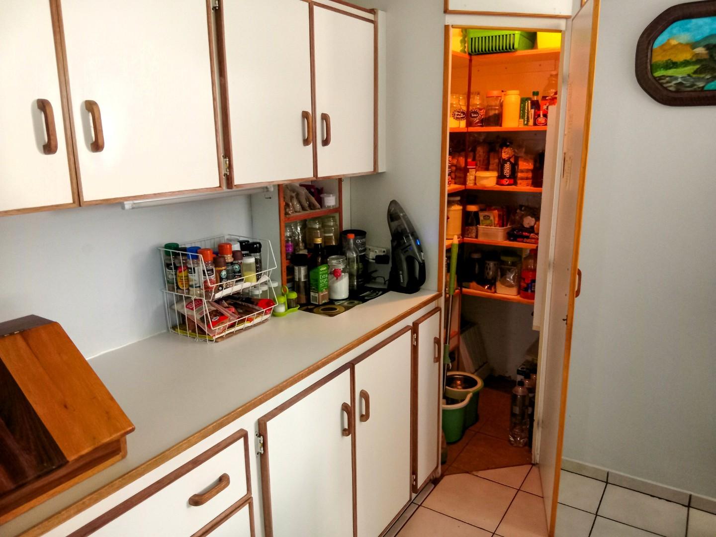Image 3 of 6