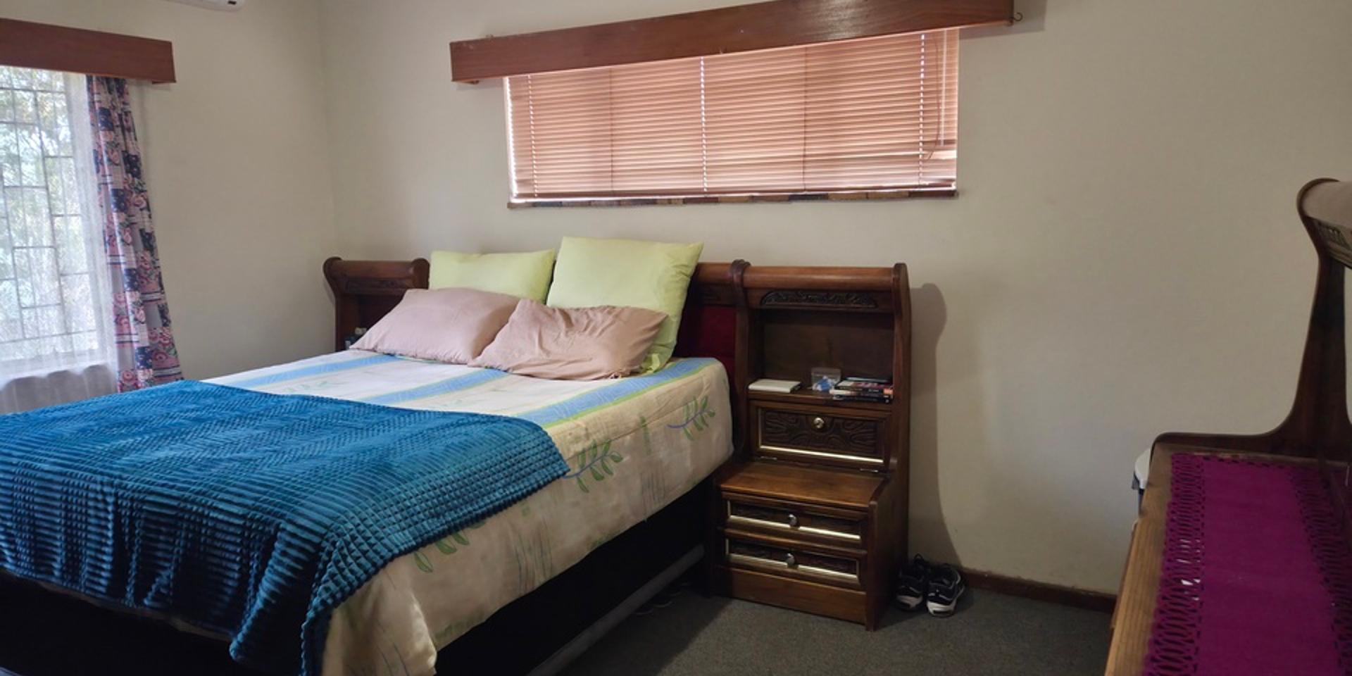 Image 4 of 6