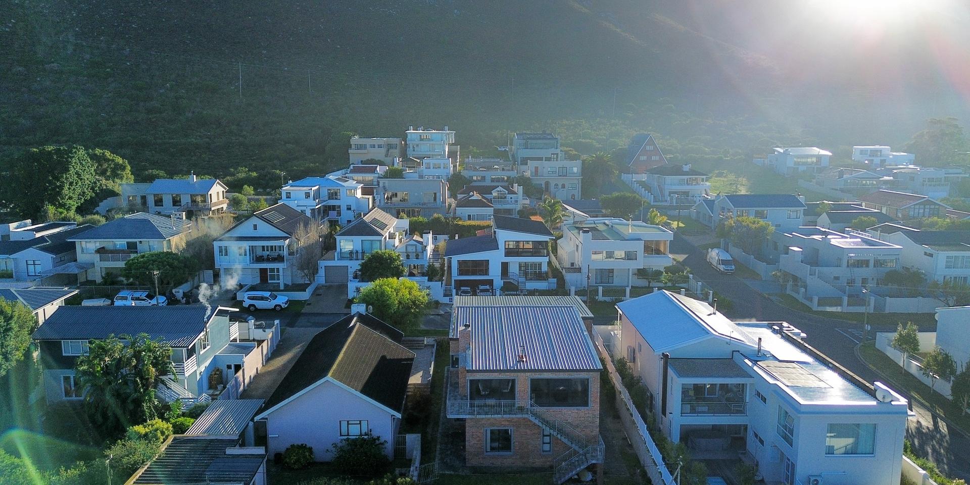 Image 3 of 6