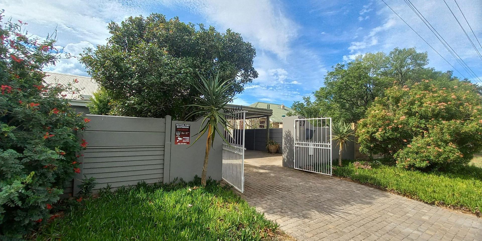 Image 3 of 6